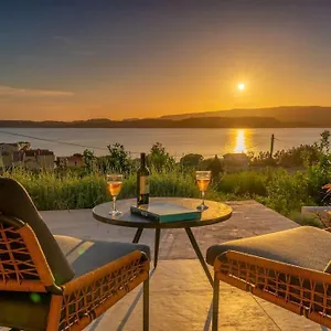 https://thalassa-view-residence.kefaloniahotels.net